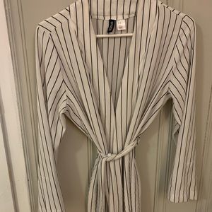 loose fitting blazer